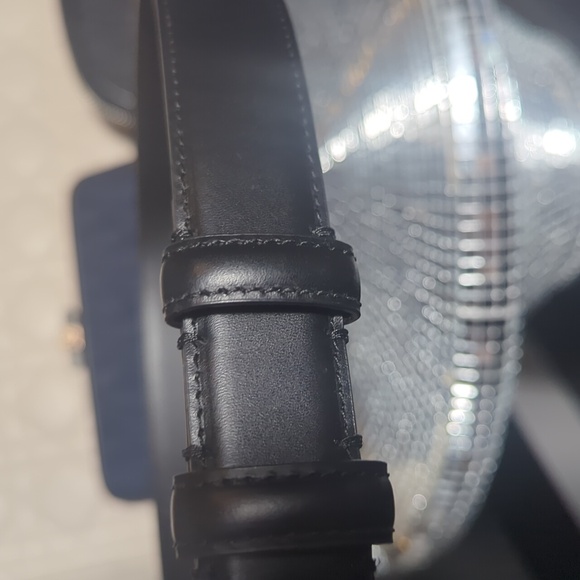 Celine belt 27" to first hole - Picture 4 of 14